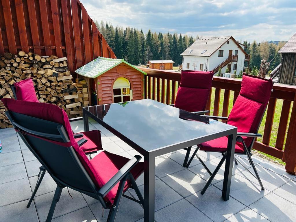 Apartman U Sedmikrasky Vaclavov u Bruntalu エクステリア 写真
