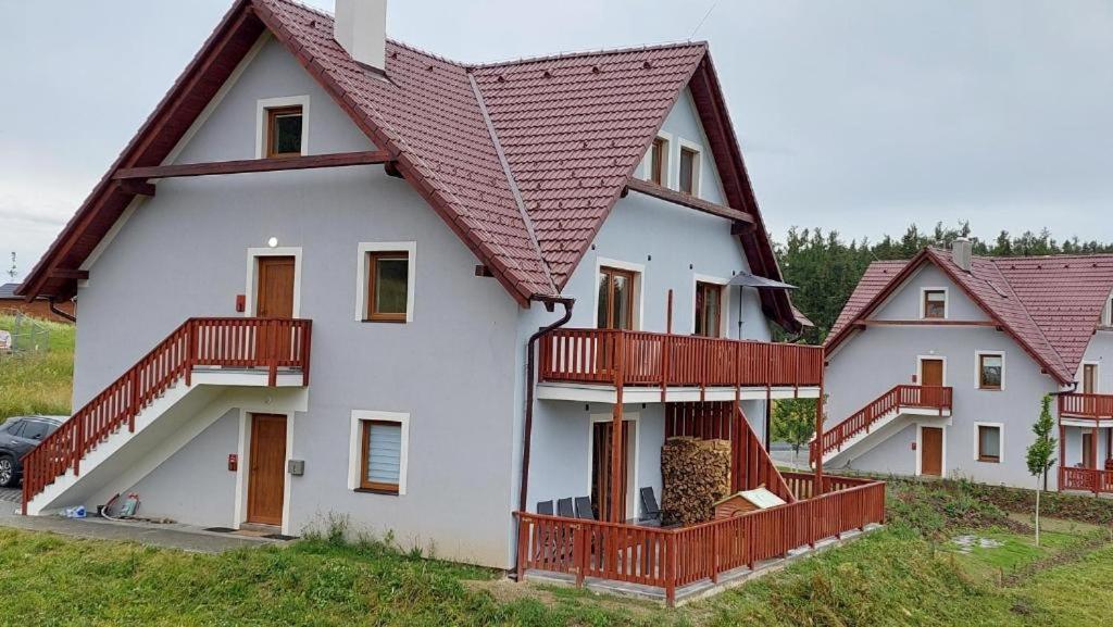 Apartman U Sedmikrasky Vaclavov u Bruntalu エクステリア 写真